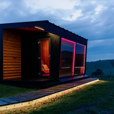 Feelmore Tiny House * Nagyloc